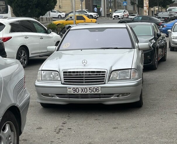 Mercedes C 200 1998, 325,000 km - 2.0 l - Bakı