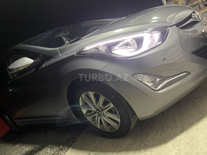 Hyundai Avante 2015, 178,000 km - 1.6 л - Şirvan