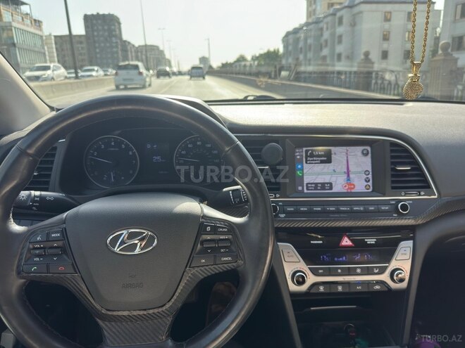 Hyundai Elantra 2017, 93,342 km - 2.0 l - Bakı