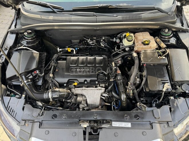Chevrolet Cruze-20