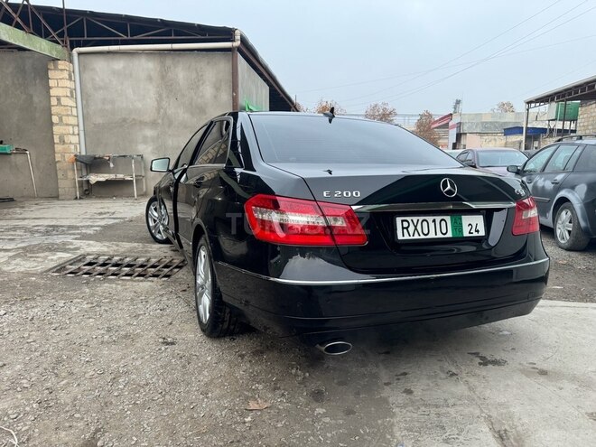 Mercedes E 200 2010, 241,000 km - 2.0 л - Gəncə