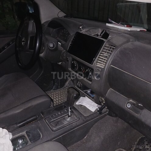 Nissan Navara 2011, 345,600 km - 3.0 l - Bakı
