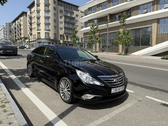 Hyundai Sonata-2