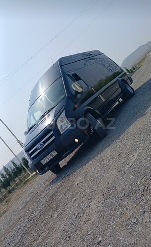 Ford Transit-3