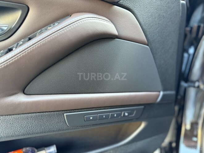 BMW M5-19
