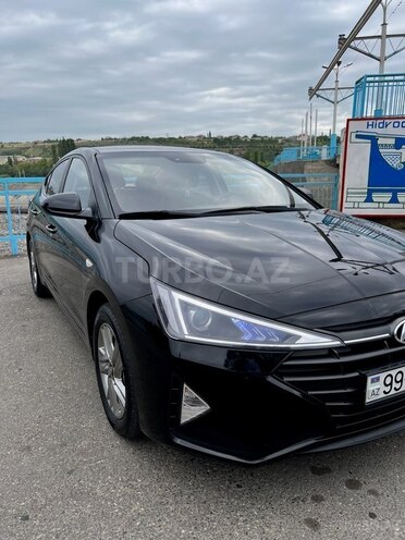 Hyundai Elantra 2019, 170,000 km - 1.6 l - Quba