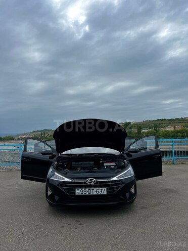 Hyundai Elantra 2019, 170,000 km - 1.6 l - Quba