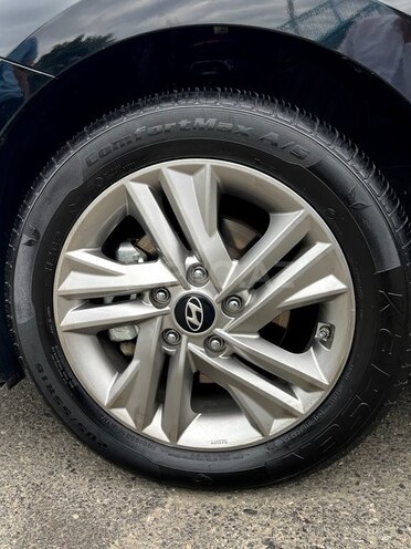 Hyundai Elantra 2019, 170,000 km - 1.6 l - Quba