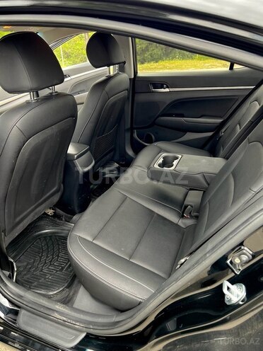 Hyundai Elantra 2019, 170,000 km - 1.6 l - Quba