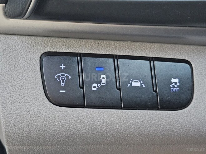 Hyundai Elantra 2019, 105,800 km - 2.0 l - Bakı