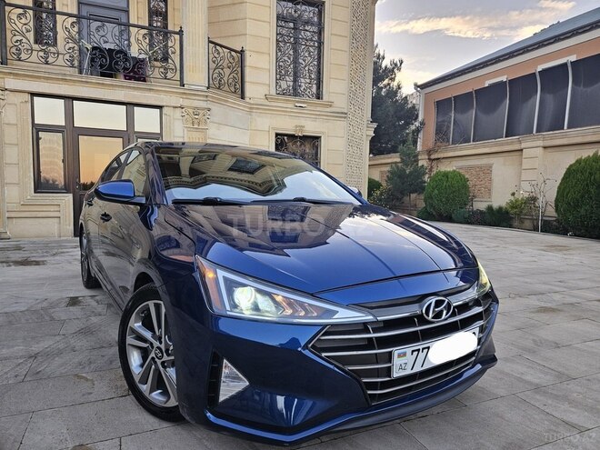 Hyundai Elantra 2019, 105,800 km - 2.0 l - Bakı