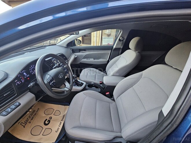 Hyundai Elantra 2019, 105,800 km - 2.0 l - Bakı