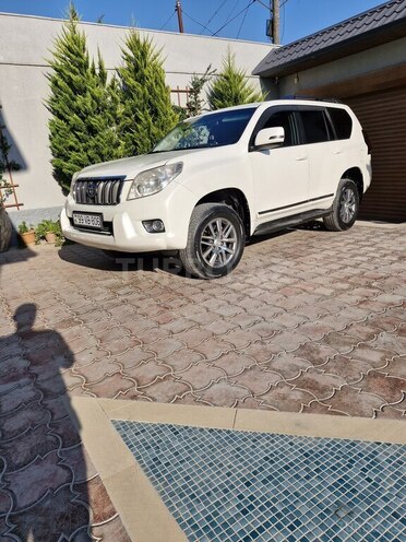 Toyota Land Cruiser Prado 2009, 240,000 km - 2.7 л - Bakı