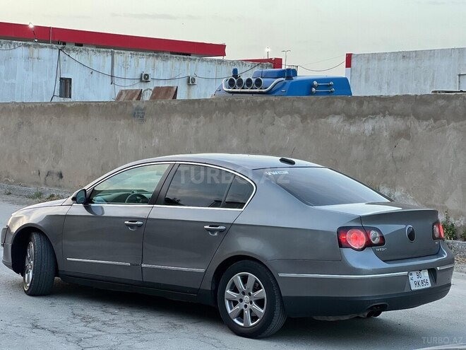 Volkswagen Passat 2005, 342,488 km - 2.0 л - Bakı
