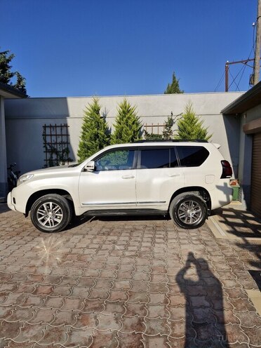 Toyota Land Cruiser Prado 2009, 240,000 km - 2.7 л - Bakı