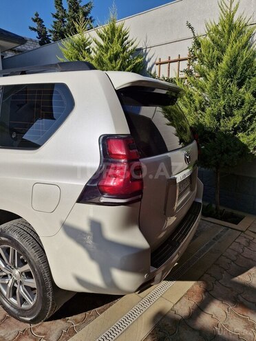 Toyota Land Cruiser Prado 2009, 240,000 km - 2.7 л - Bakı