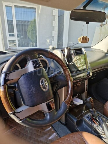 Toyota Land Cruiser Prado 2009, 240,000 km - 2.7 л - Bakı