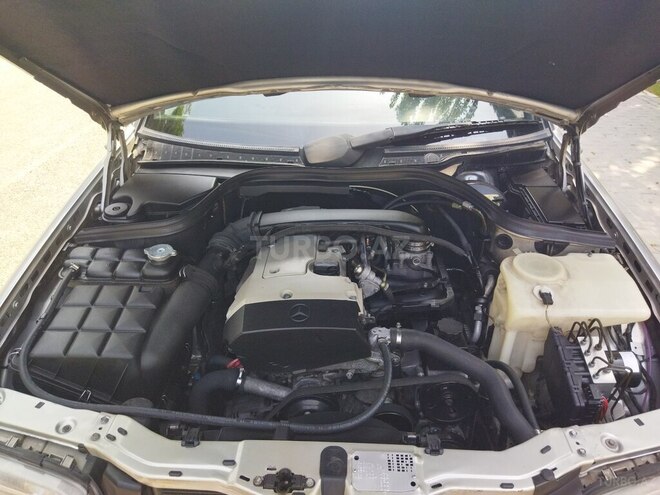 Mercedes C 200 2000, 290,000 km - 2.0 л - Sumqayıt