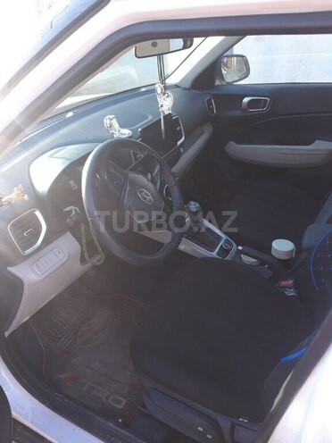 Hyundai Venue 2024, 8,200 km - 1.6 l - Bakı