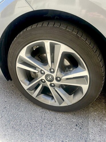 Hyundai Avante 2015, 270,000 km - 1.6 l - Bakı