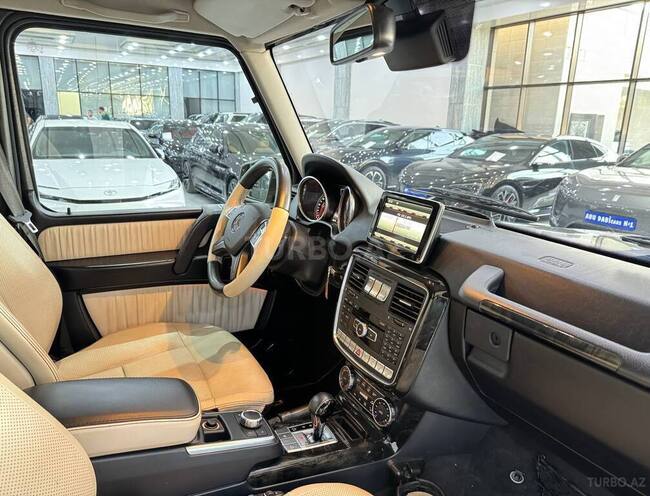 Mercedes G 350-10