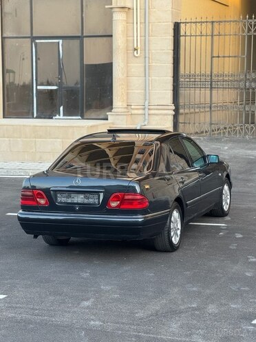 Mercedes E 200 1997, 350,000 km - 2.0 l - Bakı
