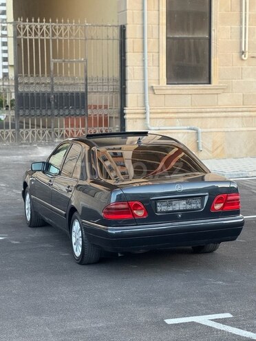 Mercedes E 200 1997, 350,000 km - 2.0 l - Bakı