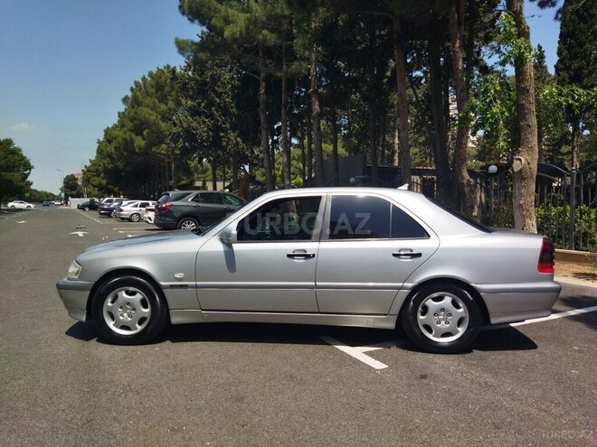 Mercedes C 200 2000, 290,000 km - 2.0 л - Sumqayıt
