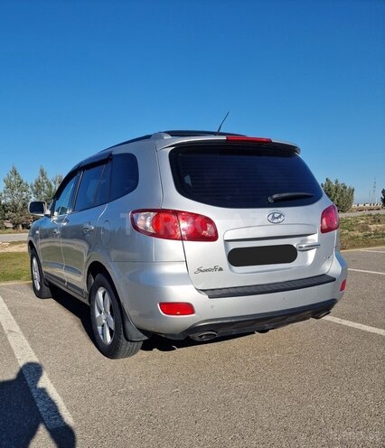Hyundai Santa Fe-12