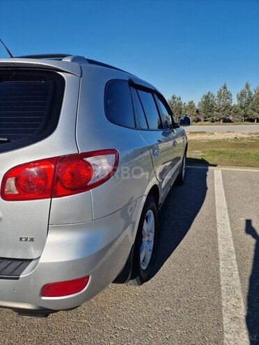 Hyundai Santa Fe-10