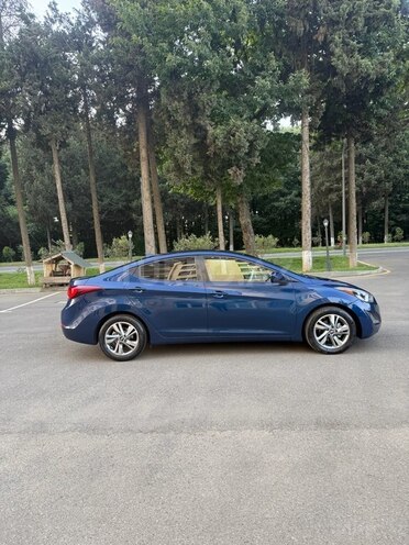 Hyundai Elantra 2015, 193,121 km - 1.8 l - Masallı