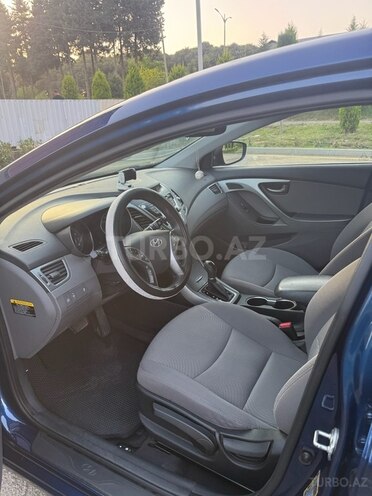 Hyundai Elantra 2015, 193,121 km - 1.8 l - Masallı