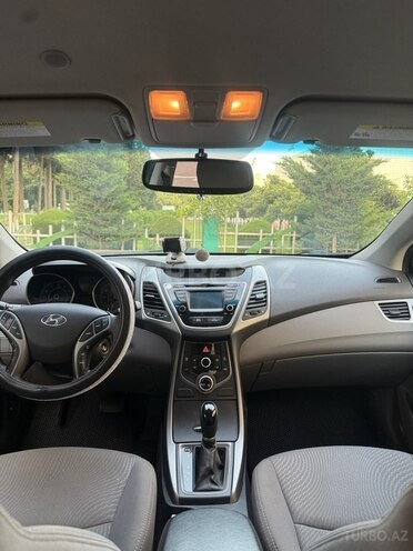 Hyundai Elantra 2015, 193,121 km - 1.8 l - Masallı
