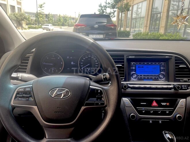 Hyundai Avante 2015, 270,000 km - 1.6 l - Bakı
