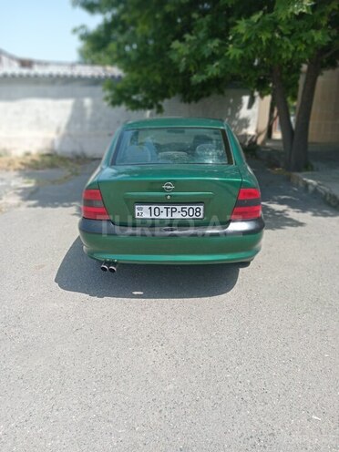 Opel Vectra 1995, 200,000 km - 1.6 l - Gəncə