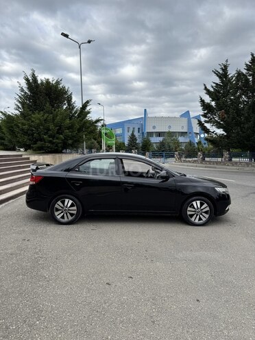 Kia Cerato 2012, 220,000 km - 1.6 l - Qusar