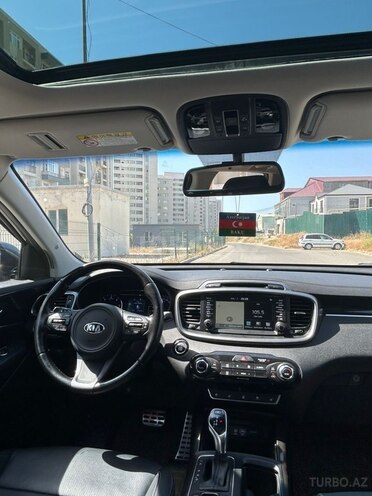 Kia Sorento-18