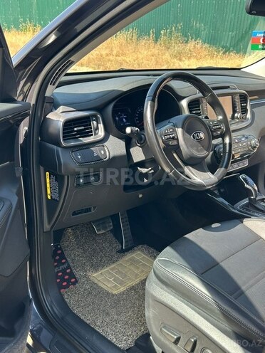 Kia Sorento-11