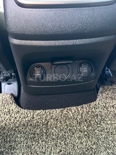 Kia Sorento-13