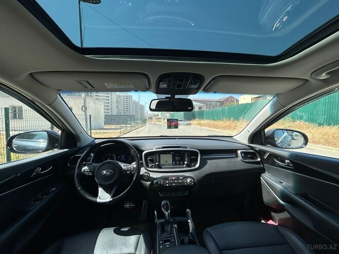 Kia Sorento-10