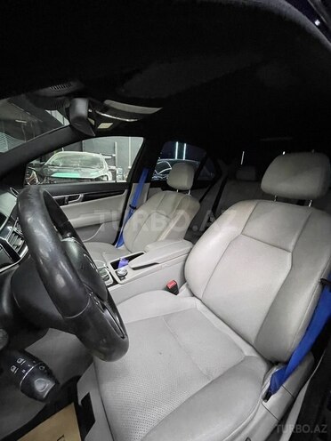 Mercedes C 200 d 2011, 361,111 km - 2.2 l - Bakı