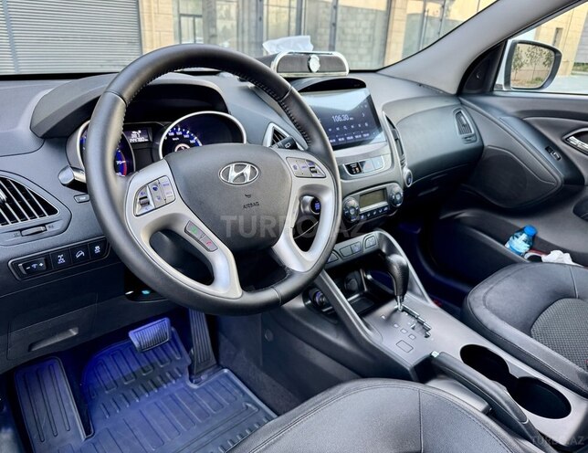 Hyundai ix35 2013, 144,000 km - 2.0 л - Bakı