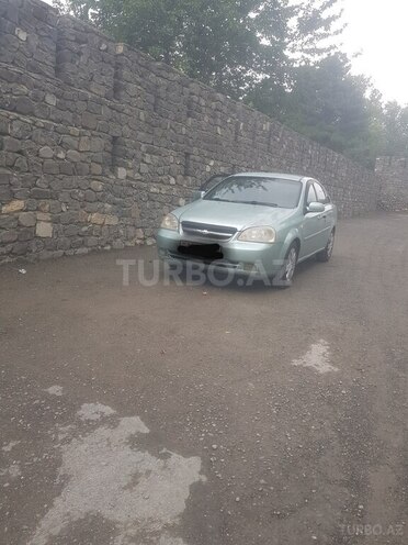 Chevrolet Lacetti-1
