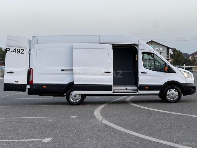 Ford Transit-2