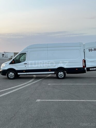 Ford Transit-7