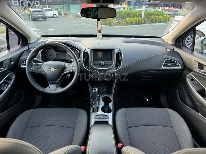 Chevrolet Cruze-9