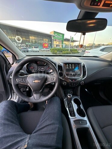 Chevrolet Cruze-10