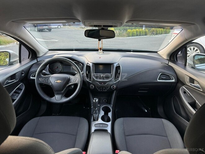 Chevrolet Cruze-8
