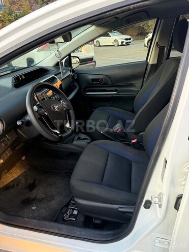 Toyota Aqua 2018, 130,000 km - 1.5 l - Bakı