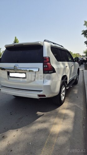 Toyota Land Cruiser Prado-7